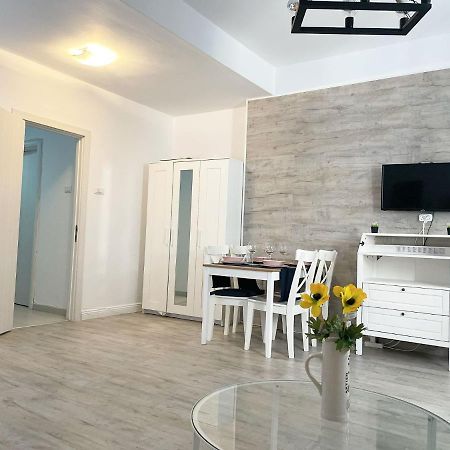 White Apartment Bucareste Exterior foto