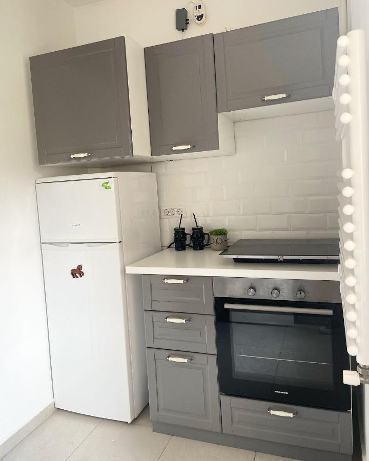 White Apartment Bucareste Exterior foto