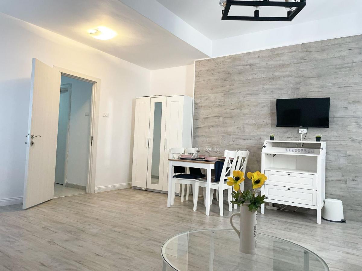 White Apartment Bucareste Exterior foto