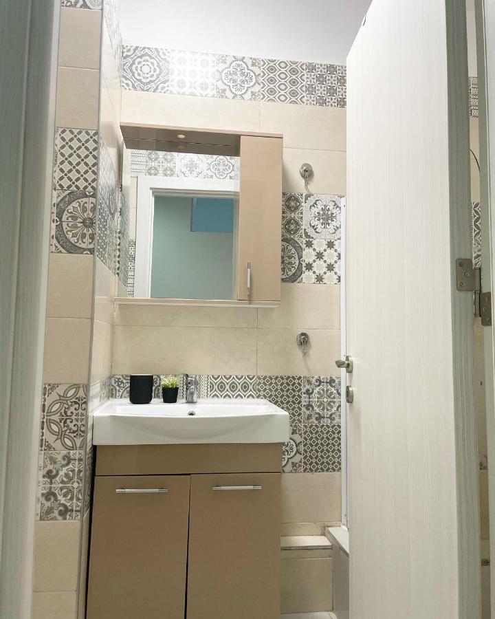 White Apartment Bucareste Exterior foto